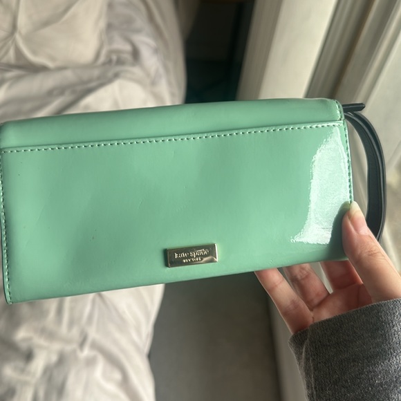 Kate Spade wristlet wallet - Picture 2 of 3